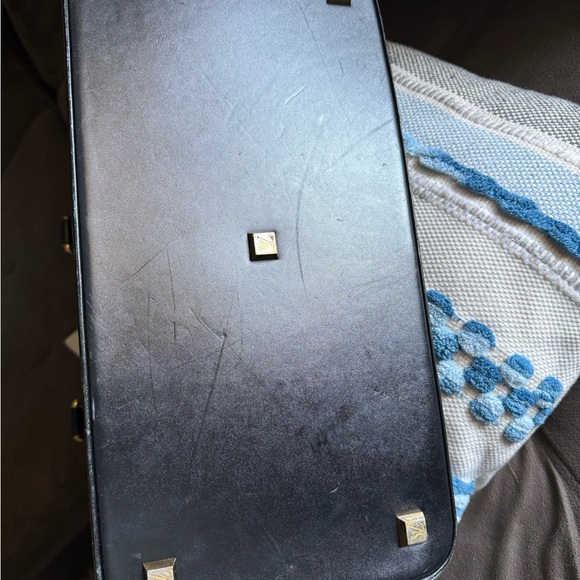 Louis Vuitton Suhali Lockit GM; great condition, clean interior - Picture 6 of 7